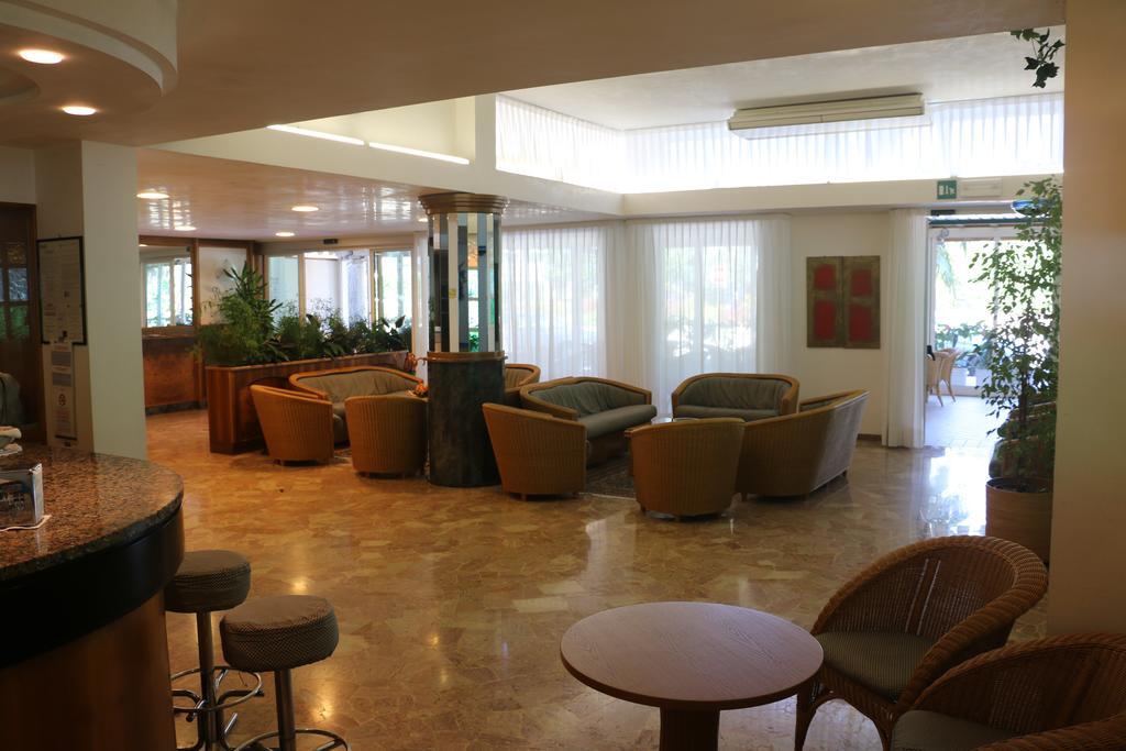 Hotel Smeraldo لينانو سابيادورو المظهر الخارجي الصورة